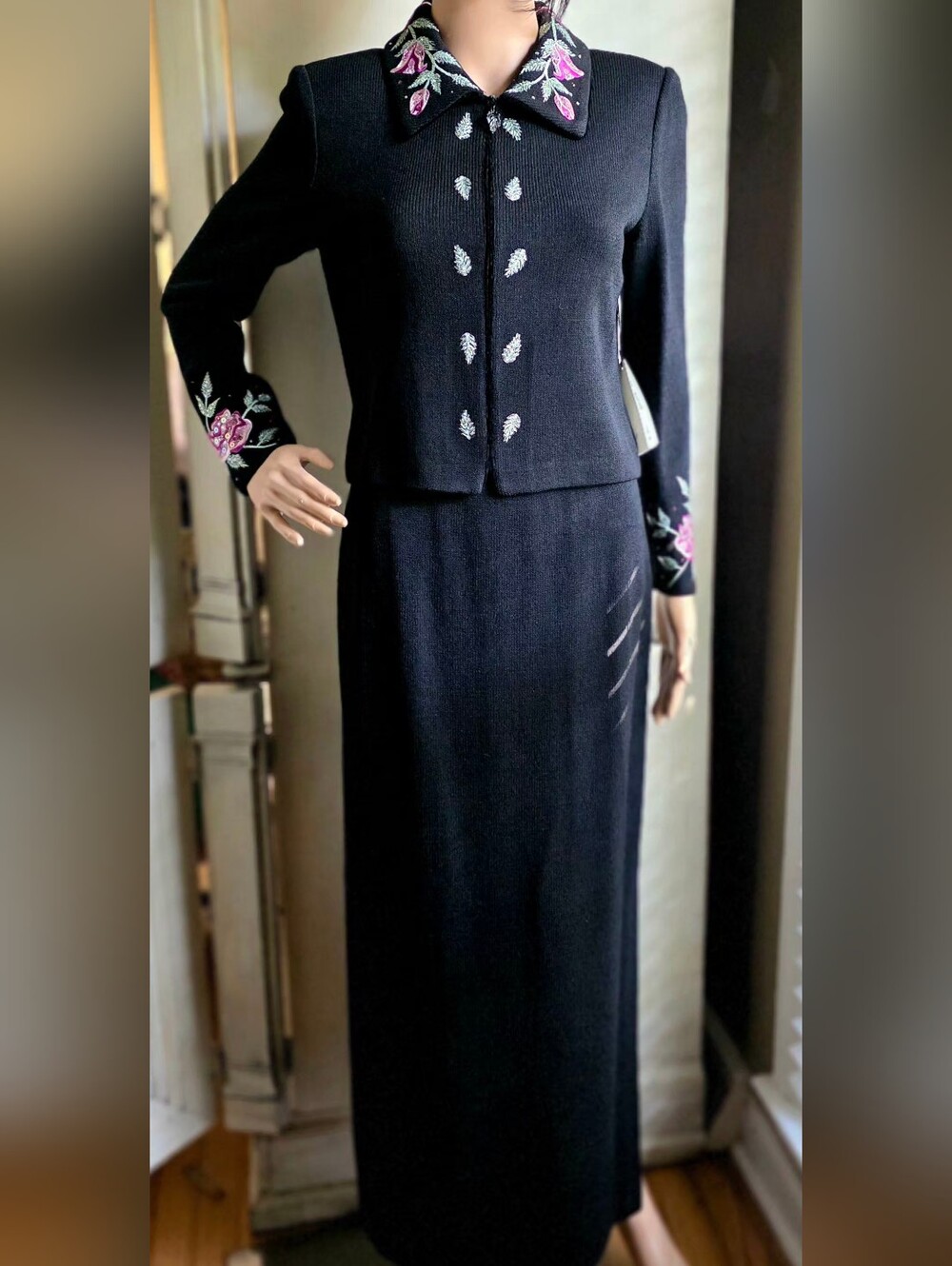 NWT St John Evening Embroidered Rose Jacket & Maxi Skirt Set Sz 2